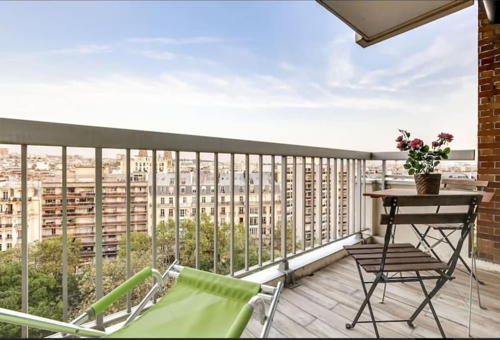 Avec Vue Panoramique 11 Parijs